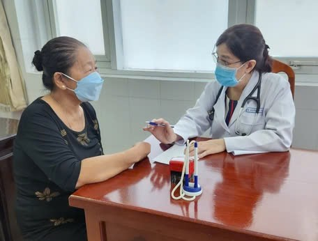 Uống thuốc Tây thì sợ mà không uống cũng sợ, thế thì làm thế nào? 3